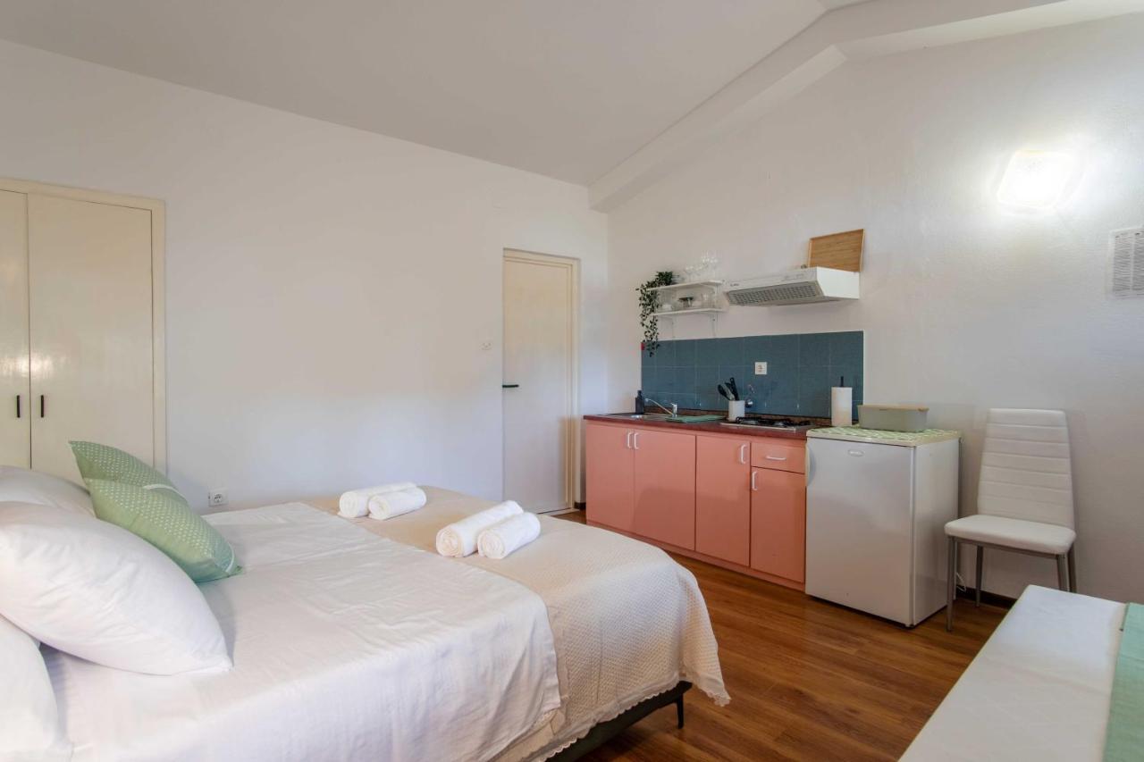 Appartamento Ostaric Mandre Esterno foto