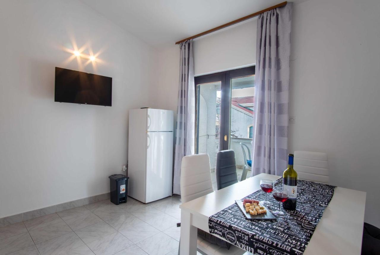 Appartamento Ostaric Mandre Esterno foto
