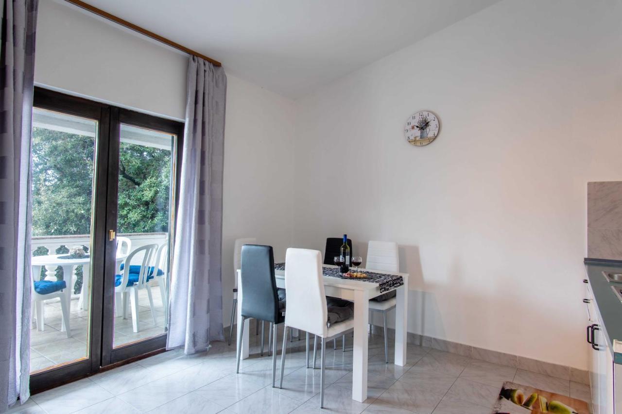 Appartamento Ostaric Mandre Esterno foto
